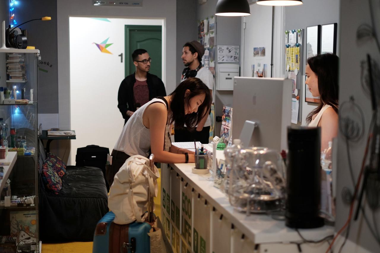 Sleep Green - Certified Eco Youth Hostel Barcelona Kültér fotó