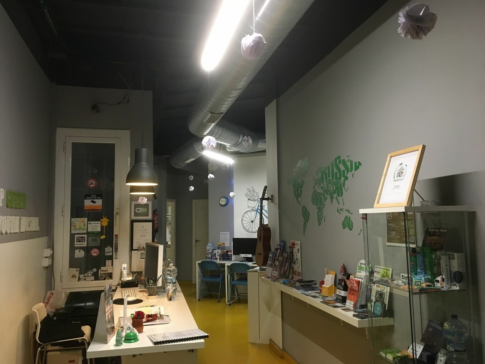 Sleep Green - Certified Eco Youth Hostel Barcelona Kültér fotó